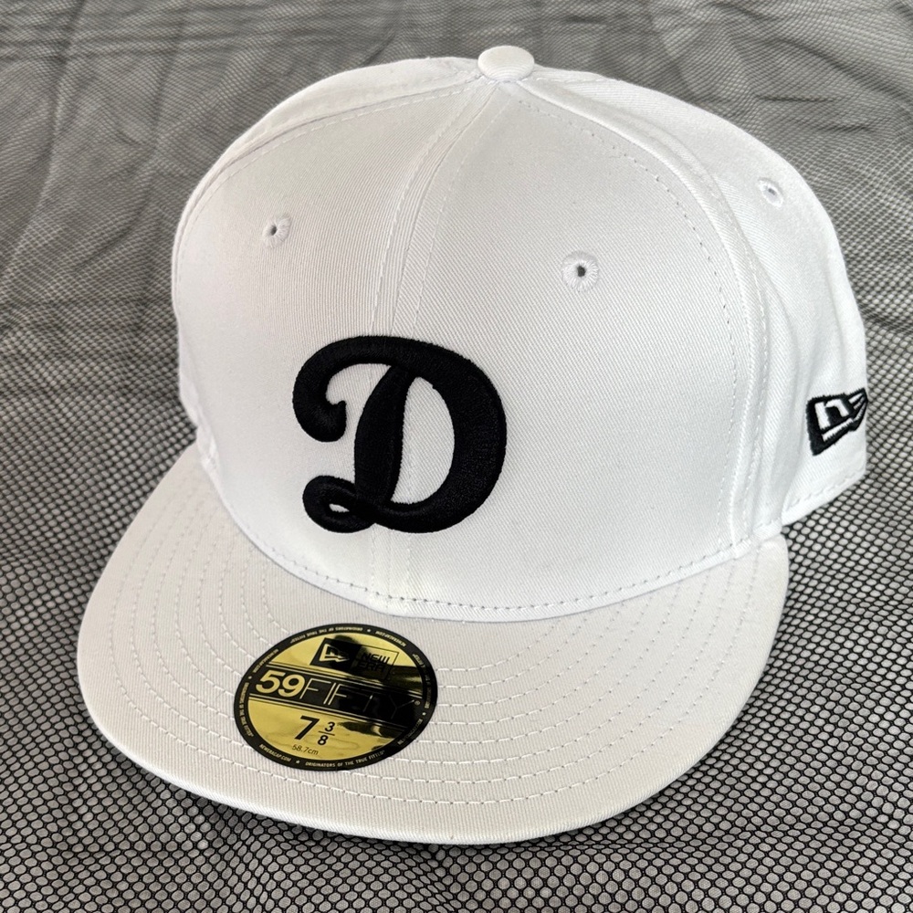 New Era x Oakland Dodgers Minor League Baseball Fitted Hat 7 3/8 Brand new